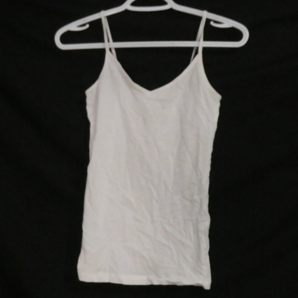 FOREVER 21 size small Elegant White Spaghetti Strap V-Neck Camisole Cami Top